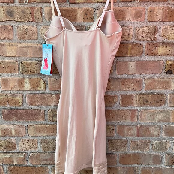Assets By Spanx Cream Chemise - Picture 5 of 5